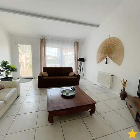 Le Clos Des Oyats A דירה